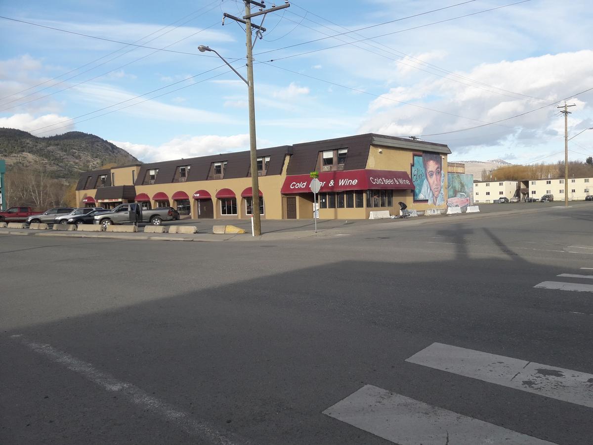 Merritt Desert Inn Экстерьер фото