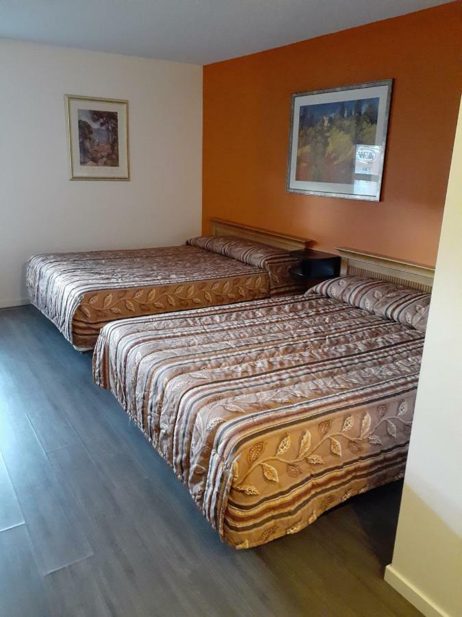 Merritt Desert Inn Экстерьер фото